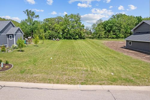 405 Sunflower Ct, Cannon Falls, MN, 55009-4171 | Card Image