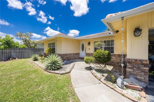 11351 Nw 37th St, Coral Springs, FL, 33065-2611 | Card Image