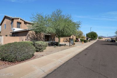 17856 W Summerhaven Drive, House other with 4 bedrooms, 3 bathrooms and null parking in Goodyear AZ | Image 3