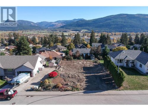 2023 Mountain View Ave, Lumby, BC, V0E2G0 | Card Image