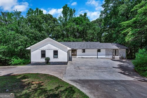 250 Harbor Heights Cir, Lavonia, GA, 30553-3251 | Card Image