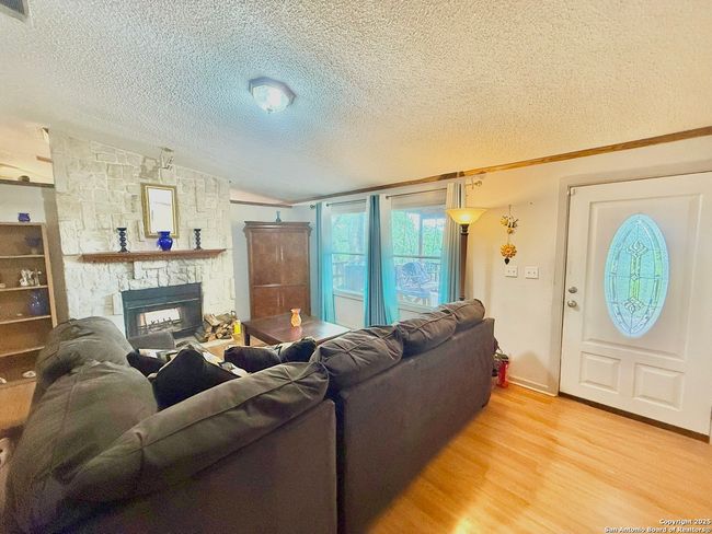 1085 Zane Grey Ln, House other with 4 bedrooms, 3 bathrooms and null parking in Spring Branch TX | Image 6