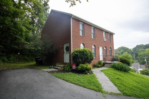 4135 Cresthill Dr, Roanoke, VA, 24018-3001 | Card Image