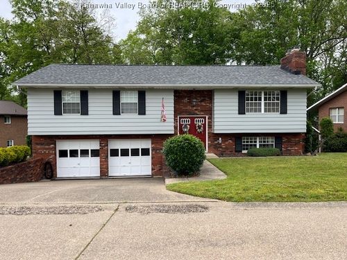2221 Avinell Dr, Milton, WV, 25541-1001 | Card Image