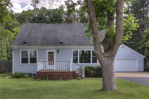 3657 Hallie Ln, Eau Claire, WI, 54703-1197 | Card Image