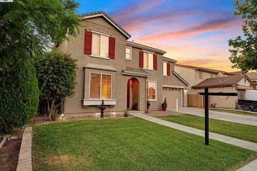 1419 Nubian St, Patterson, CA, 95363-8803 | Card Image