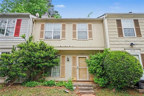 5670 Wells Cir, Stone Mountain, GA, 30087-6001 | Card Image