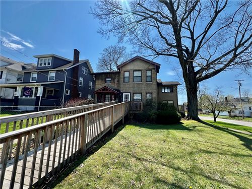 2 E Moody Ave, New Castle, PA, 16101-0602 | Card Image