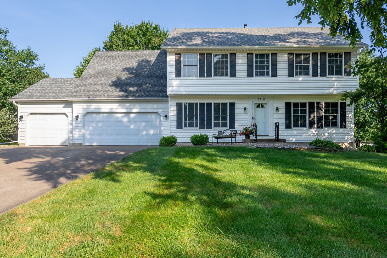 2510 Edgewild Dr, Pending in Davenport - eXp Realty