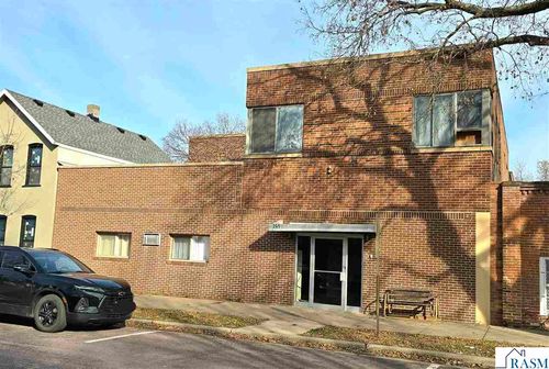 209 S Minnesota St, New Ulm, MN, 56073-2158 | Card Image