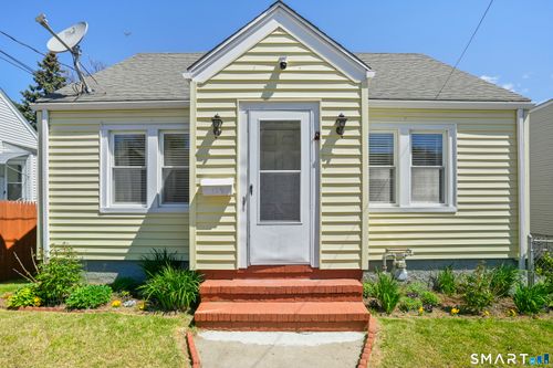 109 Harvey St, Bridgeport, CT, 06610-2531 | Card Image