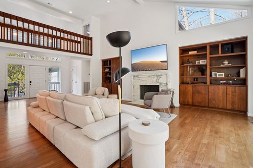 6617 Chatsworth Pl, Nashville, TN, 37205-3955 | Card Image