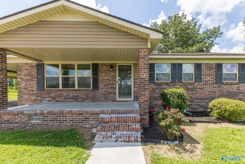 16823 Parker Rd, Athens, AL, 35611-8507 | Card Image