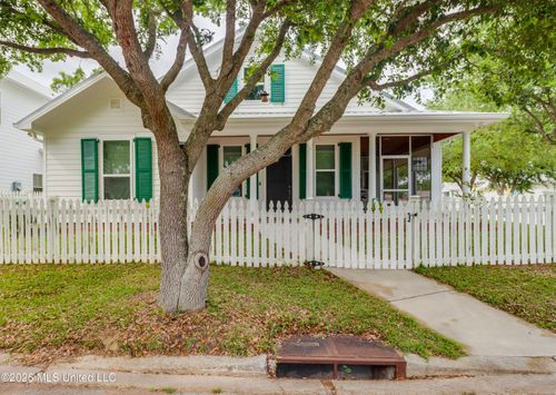 400 John Baptiste St, Bay Saint Louis, MS, 39520-4710 | Card Image
