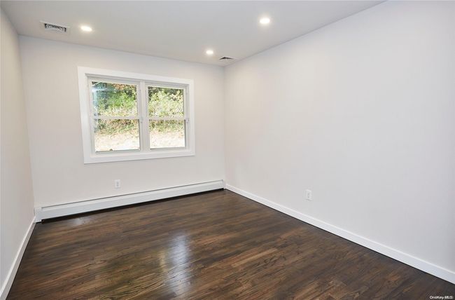 170 Laurel Ln, House other with 4 bedrooms, 3 bathrooms and null parking in Syosset NY | Image 11