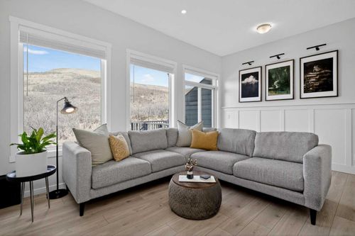 228 Cranbrook Sq Se, Calgary, AB, T3M3E3 | Card Image