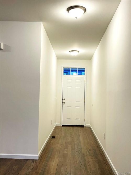 69 Magnolia Park Rd, Middletown, NY, 10940-3576 | Card Image