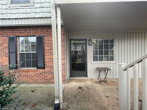 apt-d-3818 Country Club Rd, Winston-Salem, NC, 27104-2925 | Card Image