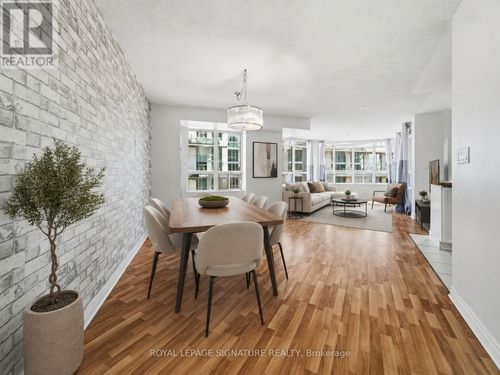 525-3888 Duke Of York Blvd, Mississauga, ON, L5B4P5 | Card Image