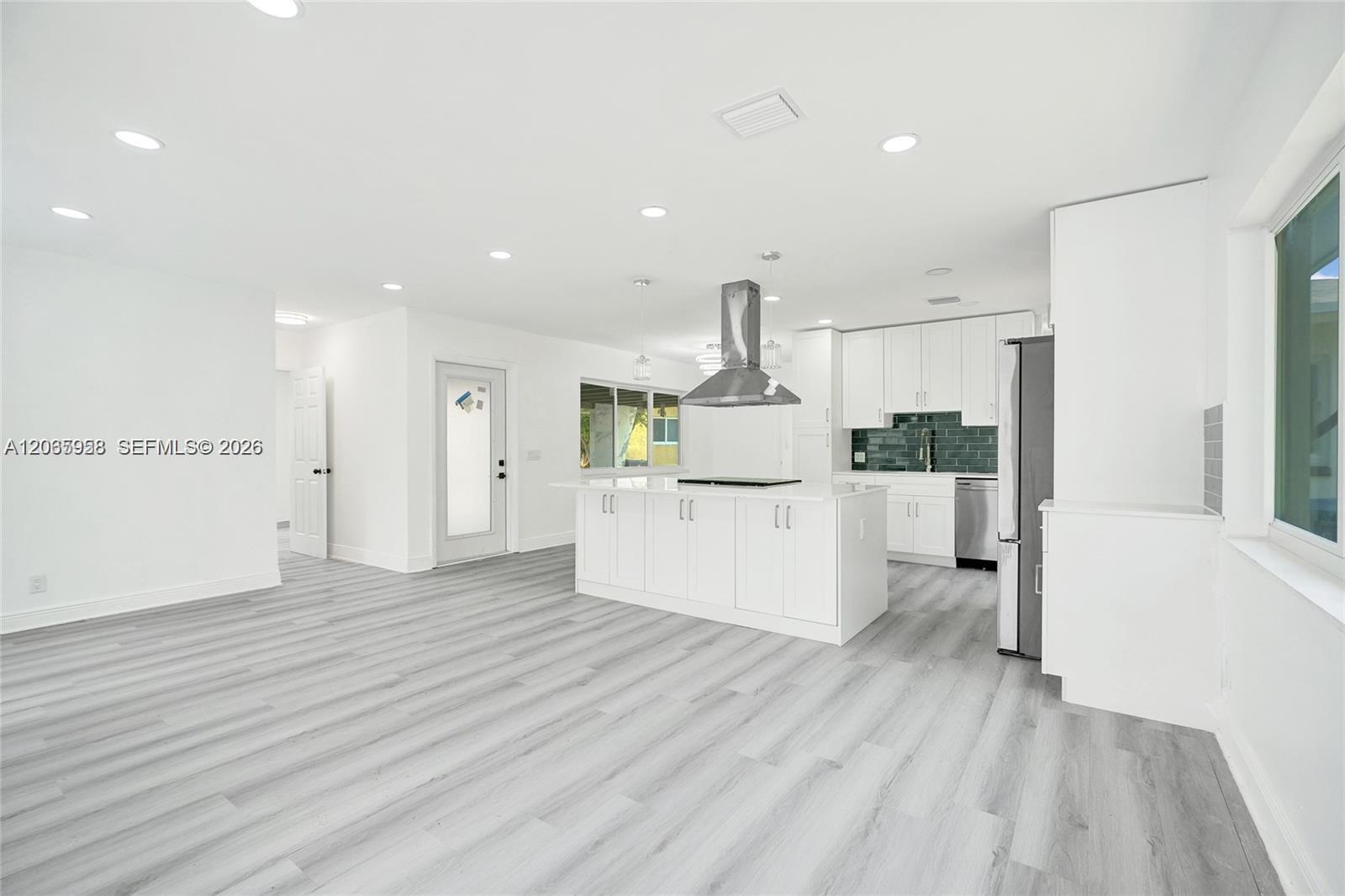 Residential Lease in Oakland Park
