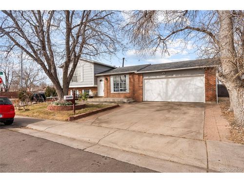4609 Fontana Way, Denver, CO, 80239-5133 | Card Image