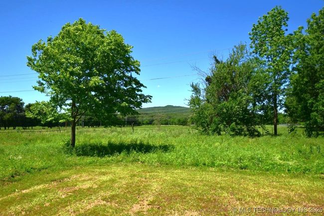 98926 S 4610 Road, House other with 4 bedrooms, 3 bathrooms and null parking in Marble City OK | Image 11