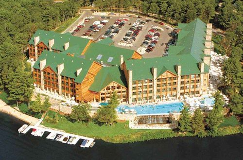 420-350 E Hiawatha Dr, Wisconsin Dells, WI, 53965-8475 | Card Image