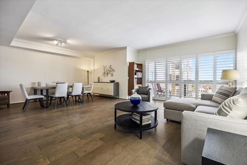 a1009-2929 Buffalo Speedway, Houston, TX, 77098-1720 | Card Image