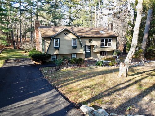 911 Long Pond Road, Plymouth, MA, 02360 | Card Image