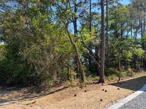 306 Ne 41st Street, Oak Island, NC, 28465 | Card Image