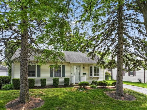 185 Mohawk Trl, Buffalo Grove, IL, 60089-3523 | Card Image