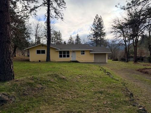 326 Debra Ln, Grants Pass, OR, 97527-9423 | Card Image