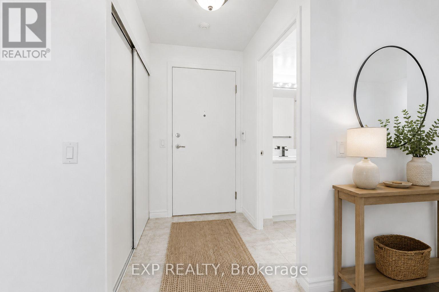 Residential in Mississauga (Hurontario) 4