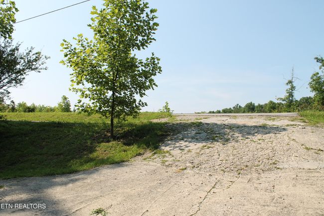 2122 Pickett Park Hwy, House other with 3 bedrooms, 2 bathrooms and null parking in Jamestown TN | Image 5