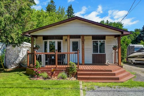 103 Ottawa St, Prescott Russell, ON, K0A2M0 | Card Image