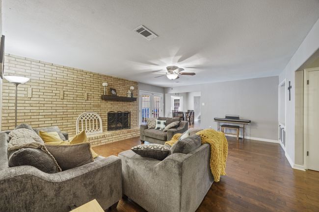 1507 Greenbrier Dr, House other with 4 bedrooms, 3 bathrooms and null parking in Sherman TX | Image 6