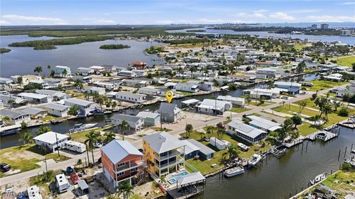 850 Oak St, Fort Myers Beach, FL, 33931-2928 | Card Image