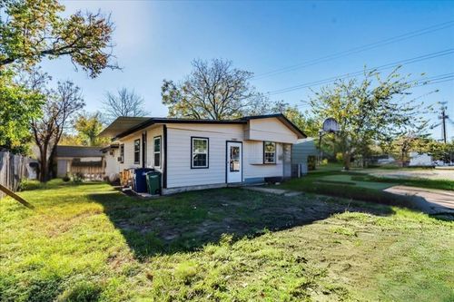 1907 Blue Meadow Dr, Austin, TX, 78744-4917 | Card Image