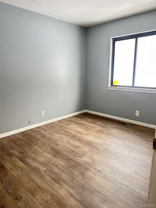 2309 S Elba Rd, Lapeer, MI, 48446-9746 | Card Image