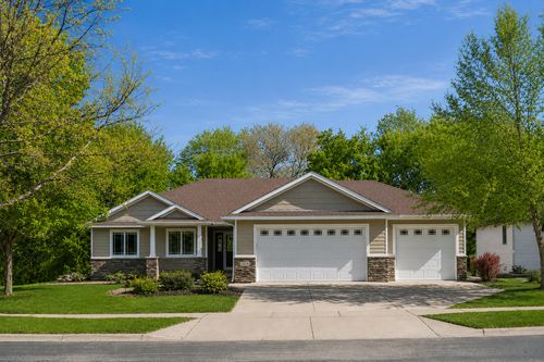2215 Greenfield Dr E, Northfield, MN, 55057-3570 | Card Image