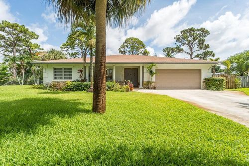 5423 Woodland Dr, Delray Beach, FL, 33484-1138 | Card Image