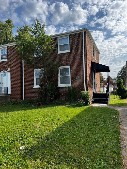 2011 S 25th Ave, Broadview, IL, 60155-2827 | Card Image