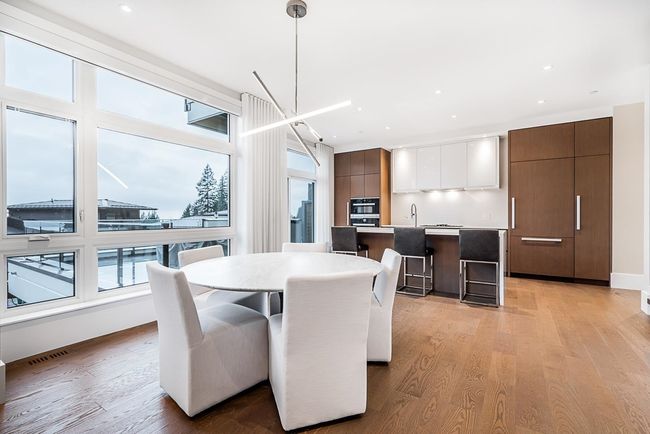 2991 Burfield Place, Home with 3 bedrooms, 3 bathrooms and 5 parking in West Vancouver BC | Image 7