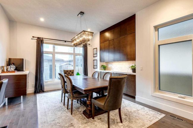 2427 3 Avenue Nw, Home with 4 bedrooms, 4 bathrooms and 2 parking in Calgary AB | Image 18