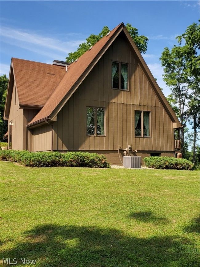 1729 W Hosom Road Nw, Sold in Malta Zoocasa