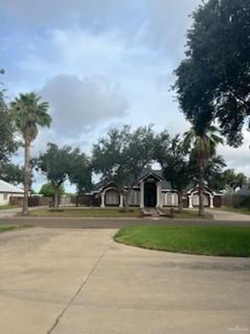 2415 Kings Dr, Edinburg, TX, 78539-6629 | Card Image