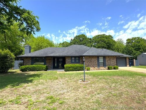 2449 Whispering Oak Dr, Seminole, OK, 74868-2264 | Card Image