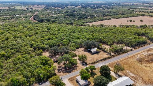 663 County Road 664, Devine, TX, 78016-4684 | Card Image