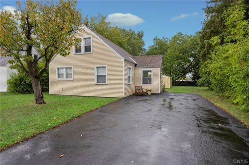 41 Grover St, East Syracuse, NY, 13057-1705 | Card Image