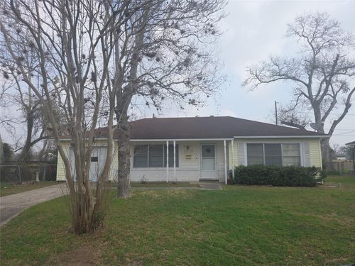 1216 Merchant St, El Campo, TX, 77437-2610 | Card Image